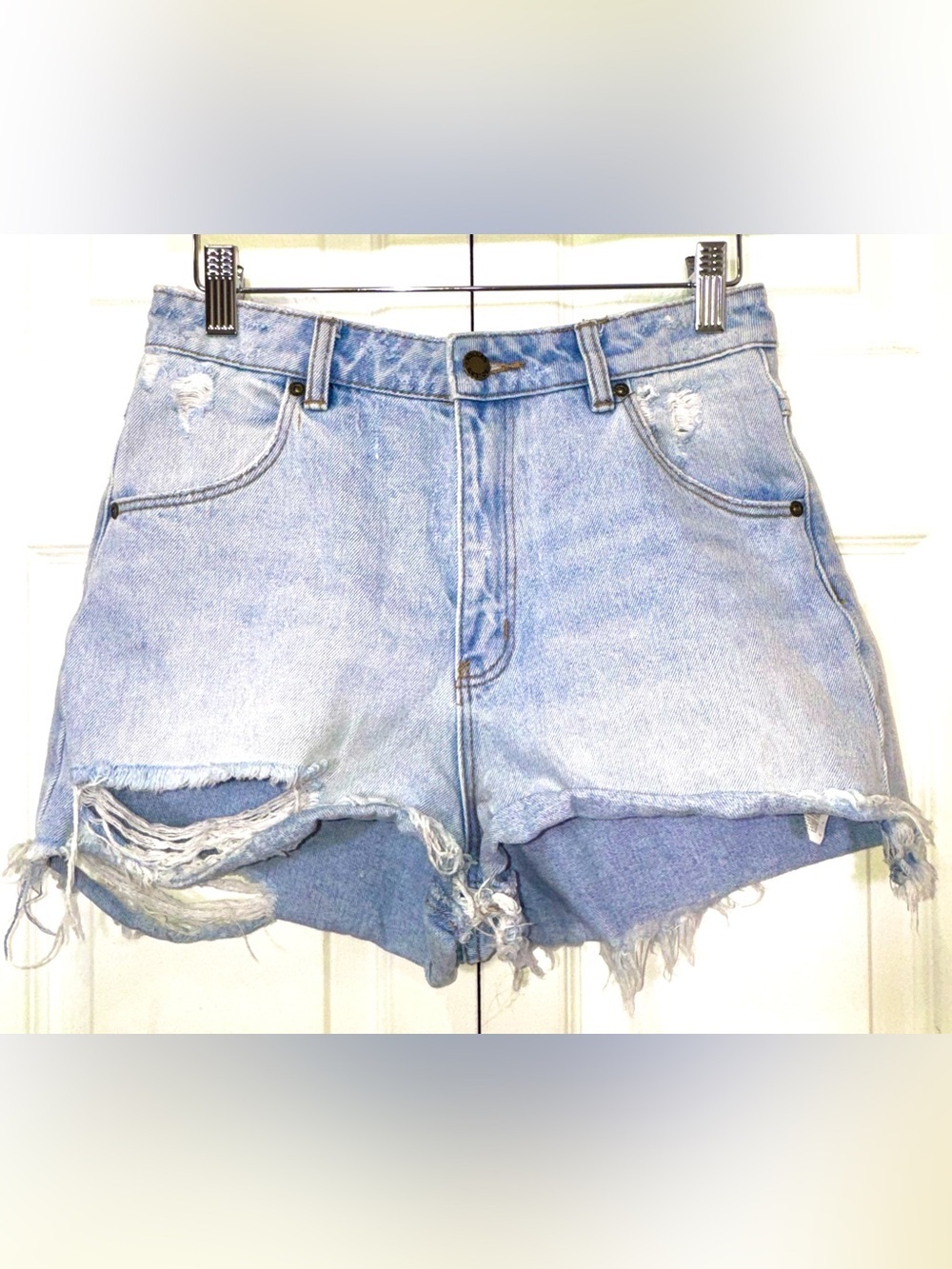Rolla’s Dusters High Rise Slim Distressed Denim Shorts Light Wash Size 27